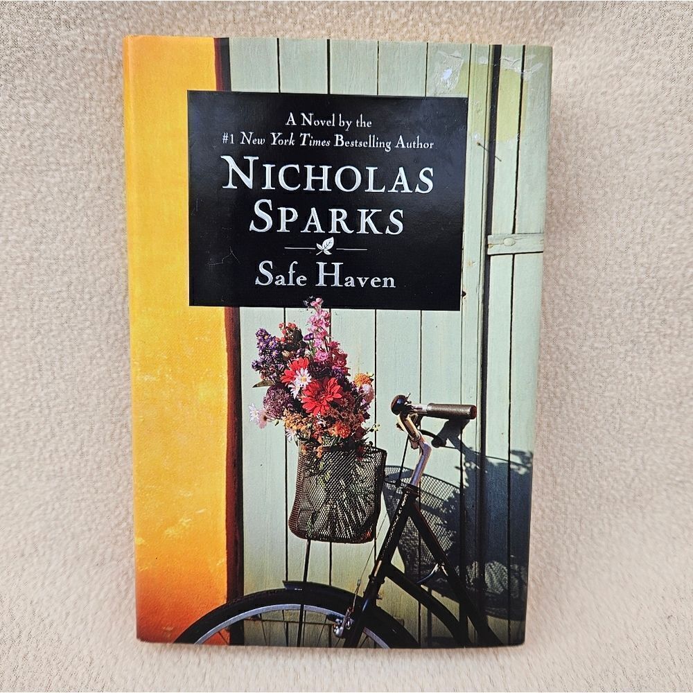 Nicholas Sparks Safe Haven Hardback Book